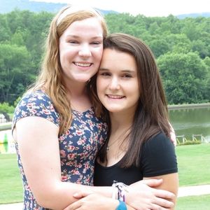 Meet your Posher, Caroline