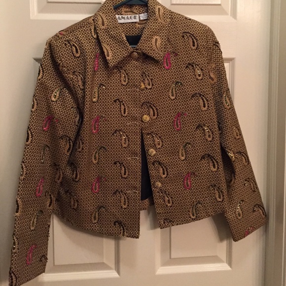 Cute sequin jacket great for the holidays - Picture 1 of 4