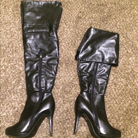 Anne Michelle Boots - Picture 2 of 4