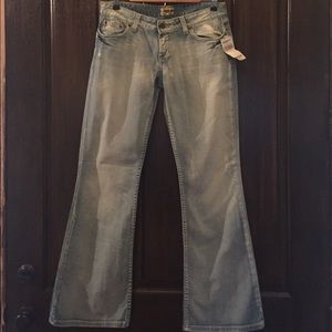 BKE light flare Jean