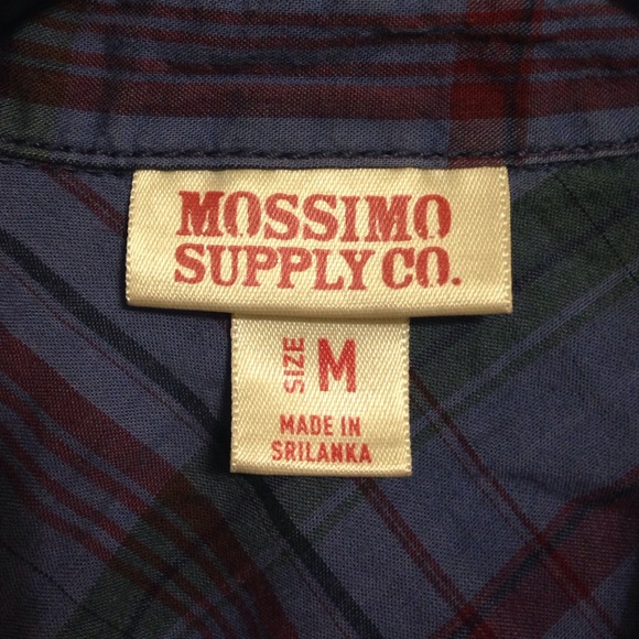 Mossimo button up - Picture 3 of 3