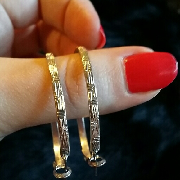 Simple Beauty - Picture 2 of 3