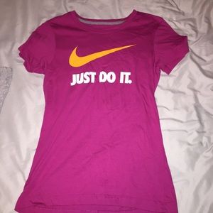 Nike comfy tee
