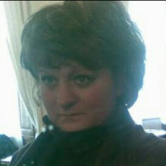 Meet your Posher, Nadine - Picture 2 of 2