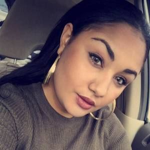 Meet your Posher, Leavona