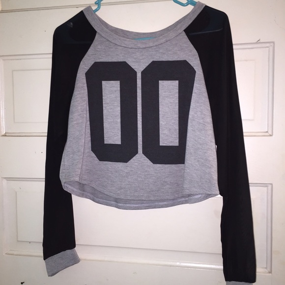 Long sleeve crop top