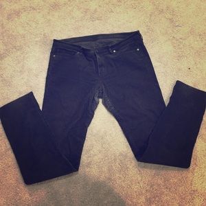 Black skinny Cordero jeans