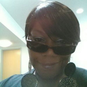 Meet your Posher, Esther