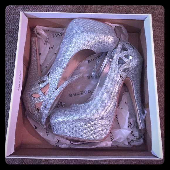 Silver sparkly ankle strap heels - Picture 1 of 4