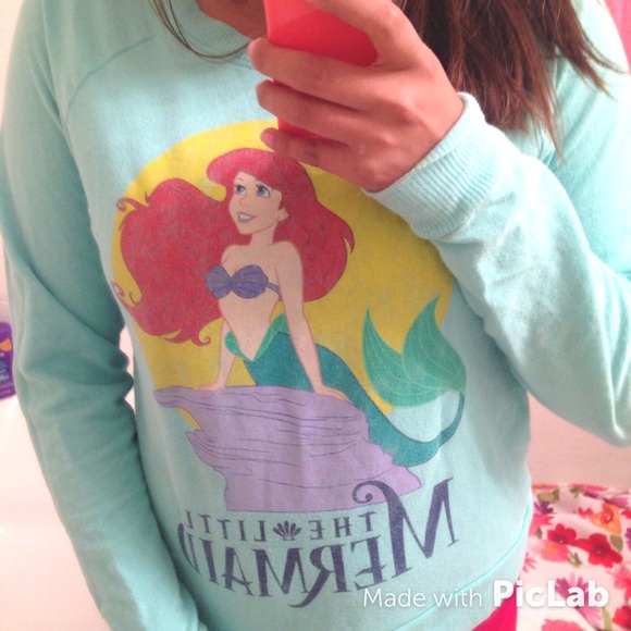 LITTLE MERMAID SWEATER!🐠❣
