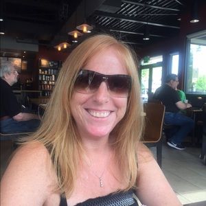 Meet your Posher, Debra