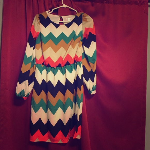 Medium xhilaration chevron dress