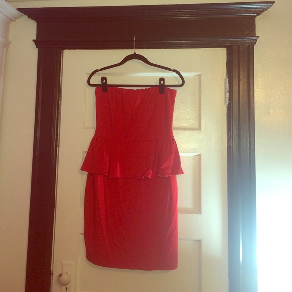 Macy's Dresses & Skirts - Holiday dress!❤️Sexy Red Strapless Peplum Dress