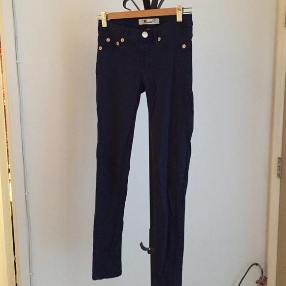 Stretchy blue jeans