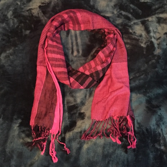 Plaid scarf