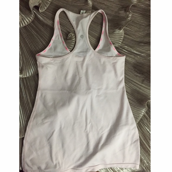 Lululemon tank size 8