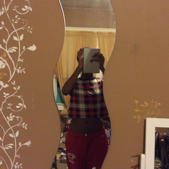 Forever 21 Plaid Croptop - Picture 4 of 4