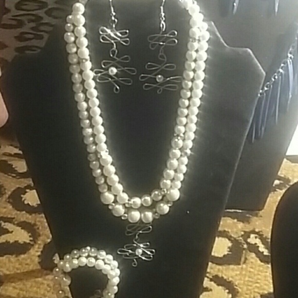 Not my mama's pearls necklace earrings bracelet