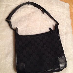 Sale🎉🎉Authentic Gucci shoulder bag