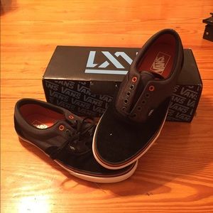 MXL Vans