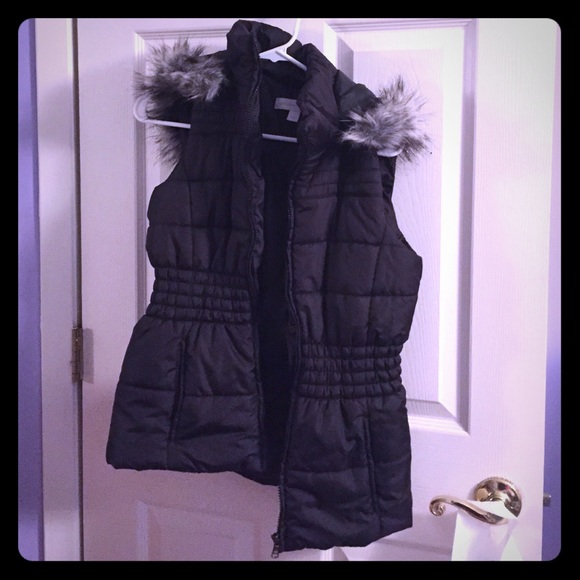 New York & Company Jackets & Blazers - Small black vest with fur trim