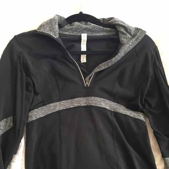 lululemon athletica Tops - Lulu lemon top