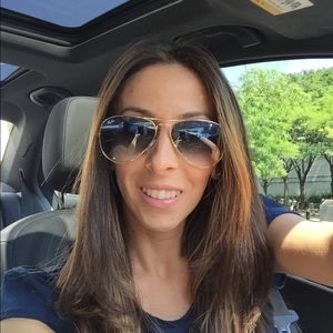 Meet your Posher, Gina