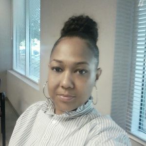 Meet your Posher, Latisha