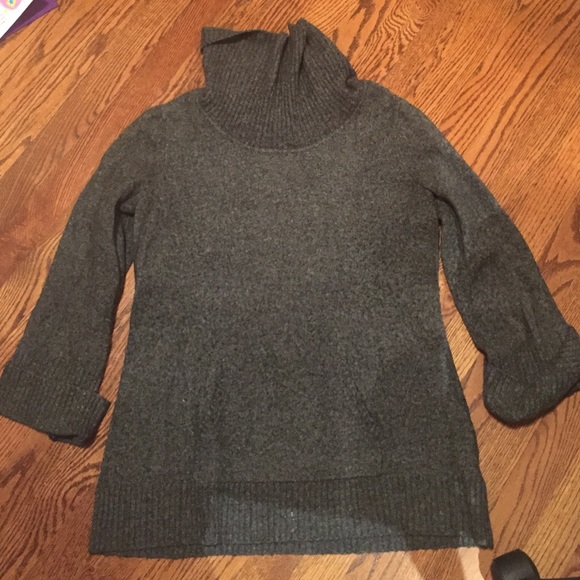 Long turtleneck sweater - Picture 1 of 3