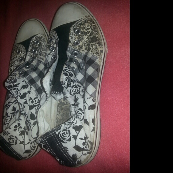 Converse Style Shoes - Picture 2 of 4