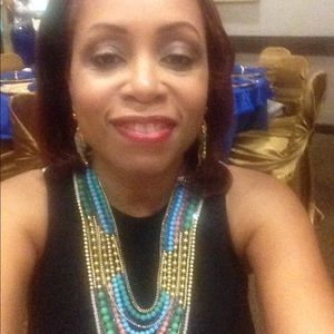 Meet your Posher, Regine