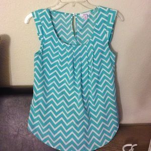 Chevron top