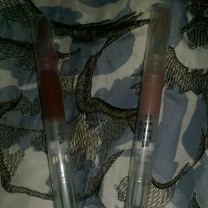 Two beautiful stila lip glazes