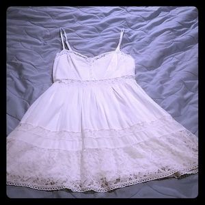 Abercrombie & Fitch White lace dress