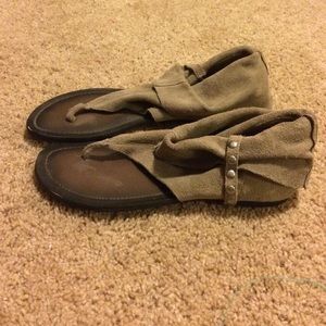 Cute Taupe booty sandals