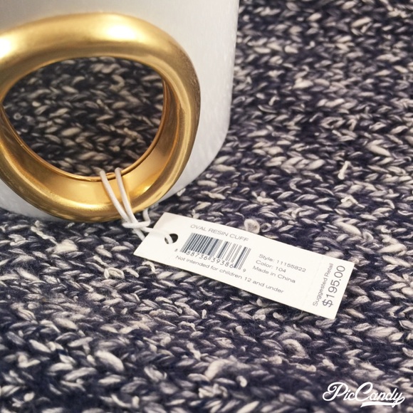 🎉HP 🎉Tory Burch Oval Resin Cuff - Picture 4 of 4