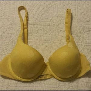 Ambrielle 32B polka dot push up bra