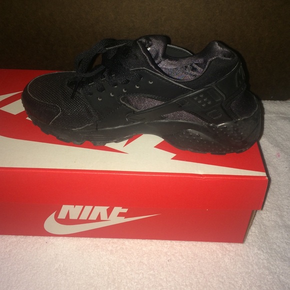 Running sneakers !!!!!!! Got to GO (grade school)