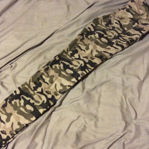 Camouflage jeans - Picture 1 of 3