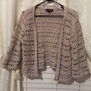 Cropped cream sweater