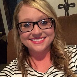 Meet your Posher, Holly