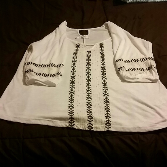 3/4 sleeve shirt