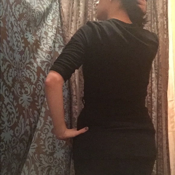 SOLD Ruffle built-in shirt - Picture 3 of 3