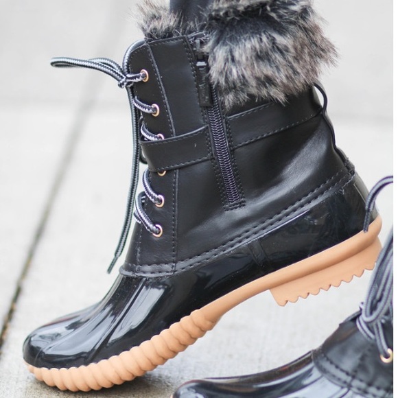‼️SOLD OUT‼️•Duck Boots• - Picture 2 of 4