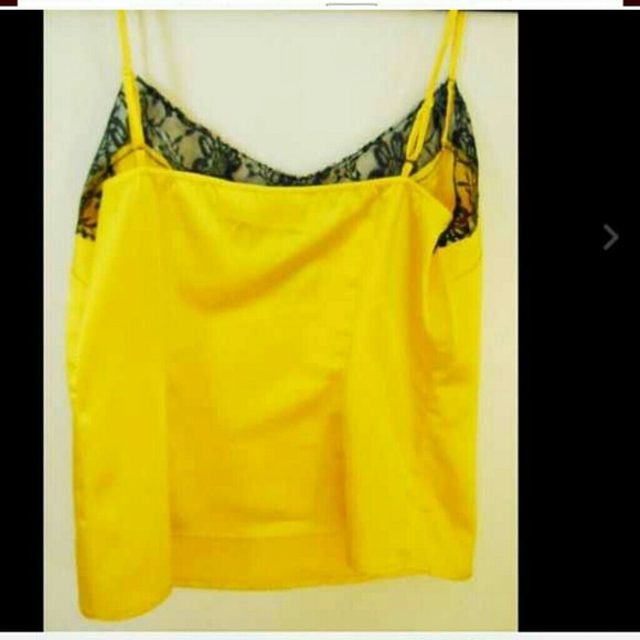 NWT Gorgeous silky yellow cami with lace detail - Picture 2 of 3