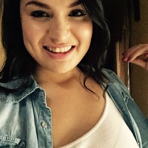 Meet your Posher, Karina