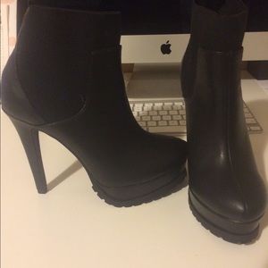 Forever 21 black booties