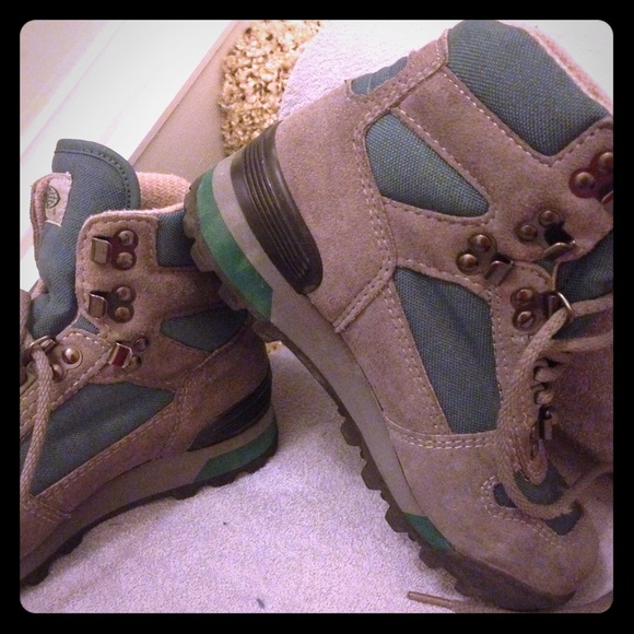 Vasque Hiking Boots - Used once!!