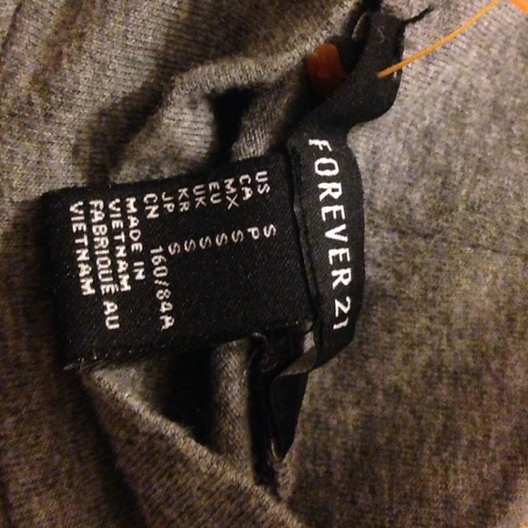 Crop top - Picture 3 of 3