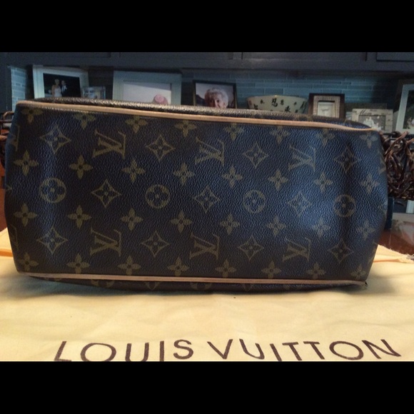 VUITTON BATIGNOLLES TOTE WITH ORIGINAL RECEIPT - Picture 2 of 4